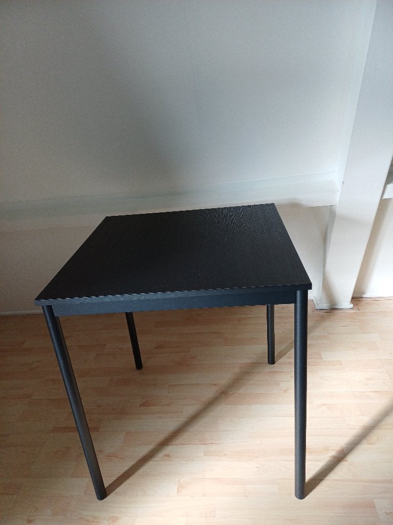 2x Zwarte tafel Ikea (Sandberg), Huis en Inrichting, Ophalen, 50 tot 100 cm, Vierkant, Tot twee personen