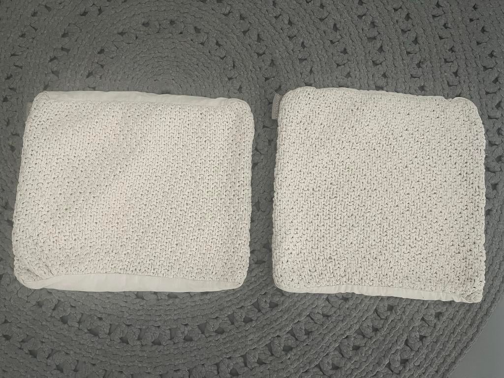 Set van 2 Goround Interior kussens - Wit, Gebreid, Ophalen of Verzenden, Zo goed als nieuw, Wit, Vierkant