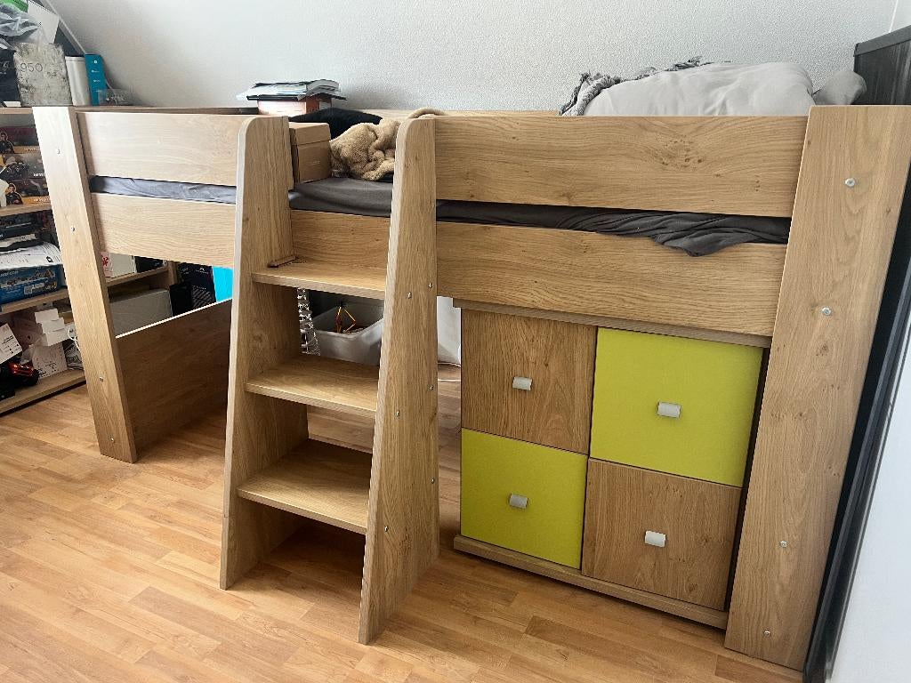 kinderkamer /bed/kledingkast/buro, Ophalen, Gebruikt, Jongetje of Meisje