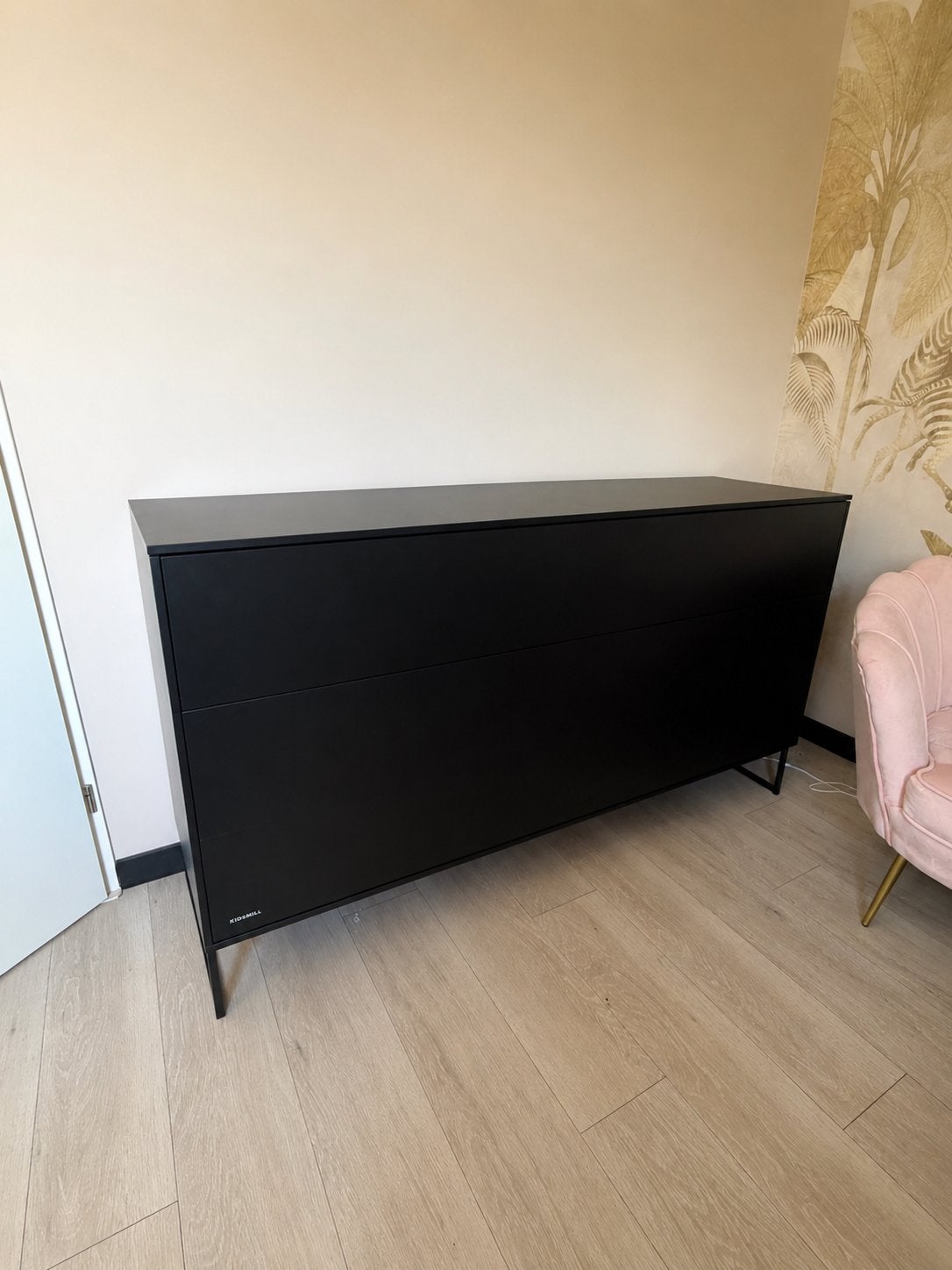 Kidsmill Commode Mat Zwart - 159x54x90 cm, Ophalen, 50 tot 70 cm, Voetruimte, 100 cm of meer