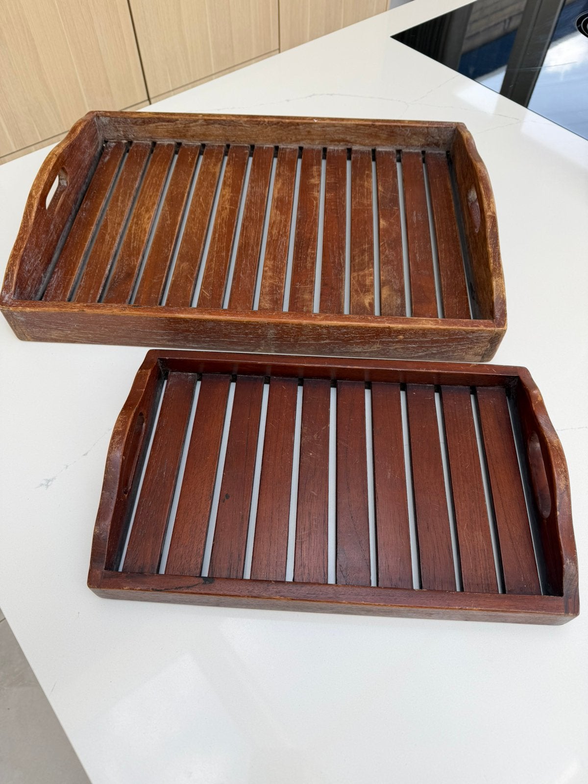 Set dienbladen teakhout mid century latten, Gebruikt, Ophalen of Verzenden, Dienblad, Met handvatten