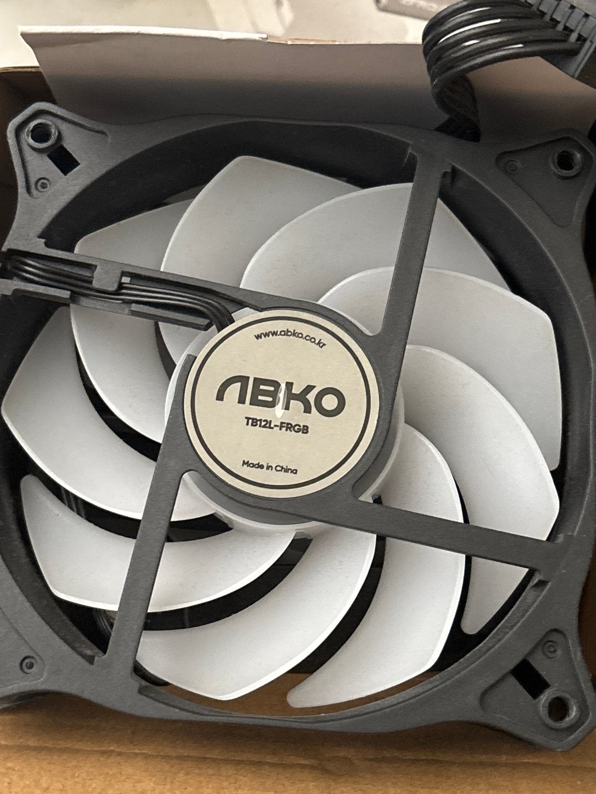 ABKO TB12L-FRGB PC Ventilator 3 stuks, Ophalen of Verzenden, Nieuw, Luchtkoeling