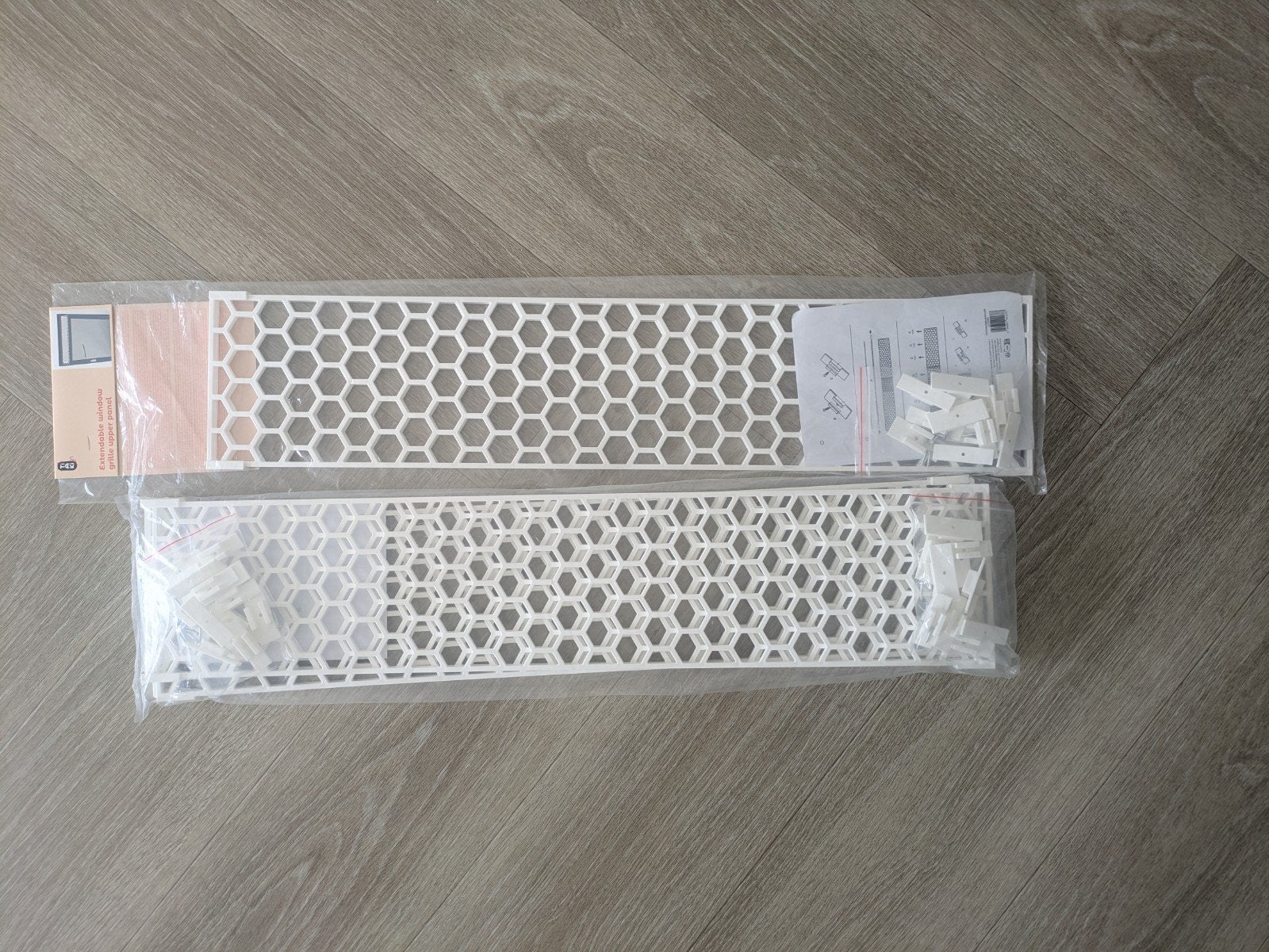 TIAKI protective grille for windows (3units) FREE, Ophalen, Nieuw