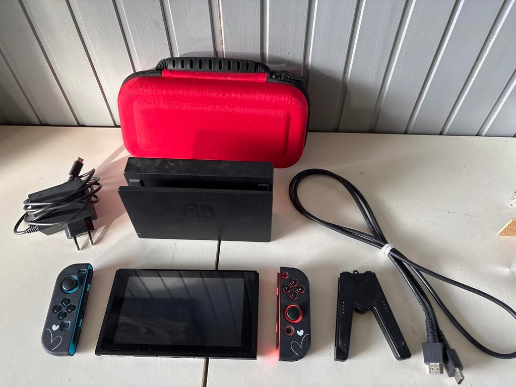 Nintendo Switch met accessoires, Spelcomputers en Games, Met 2 controllers, Ophalen of Verzenden, Switch Original, Gebruikt