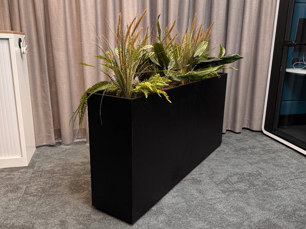 Verrijdbare plantenbak met luxe kunstbeplanting – Mat zwart, Overige materialen, 100 cm of meer, Nieuw, Ophalen of Verzenden