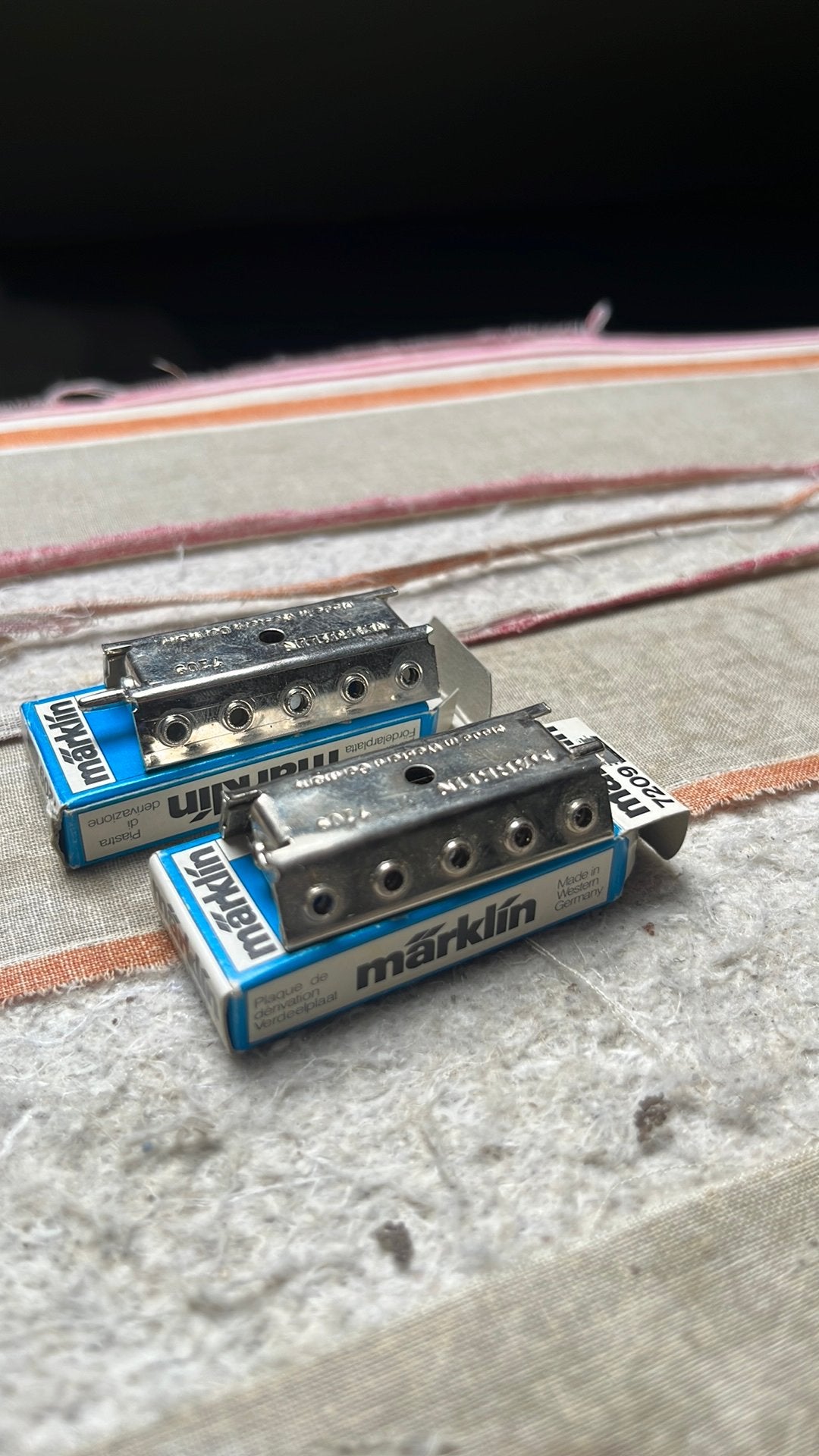 Te koop 2 x verdeelplaat van marklin 7209, Wisselstroom, Wagon, Ophalen of Verzenden, Zo goed als nieuw