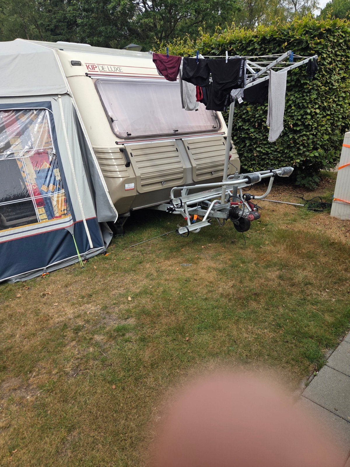 Kip Caravan met voortent - Ideaal voor vakantie, Vast bed, Kip, Tot en met 2, 750 - 1000 kg