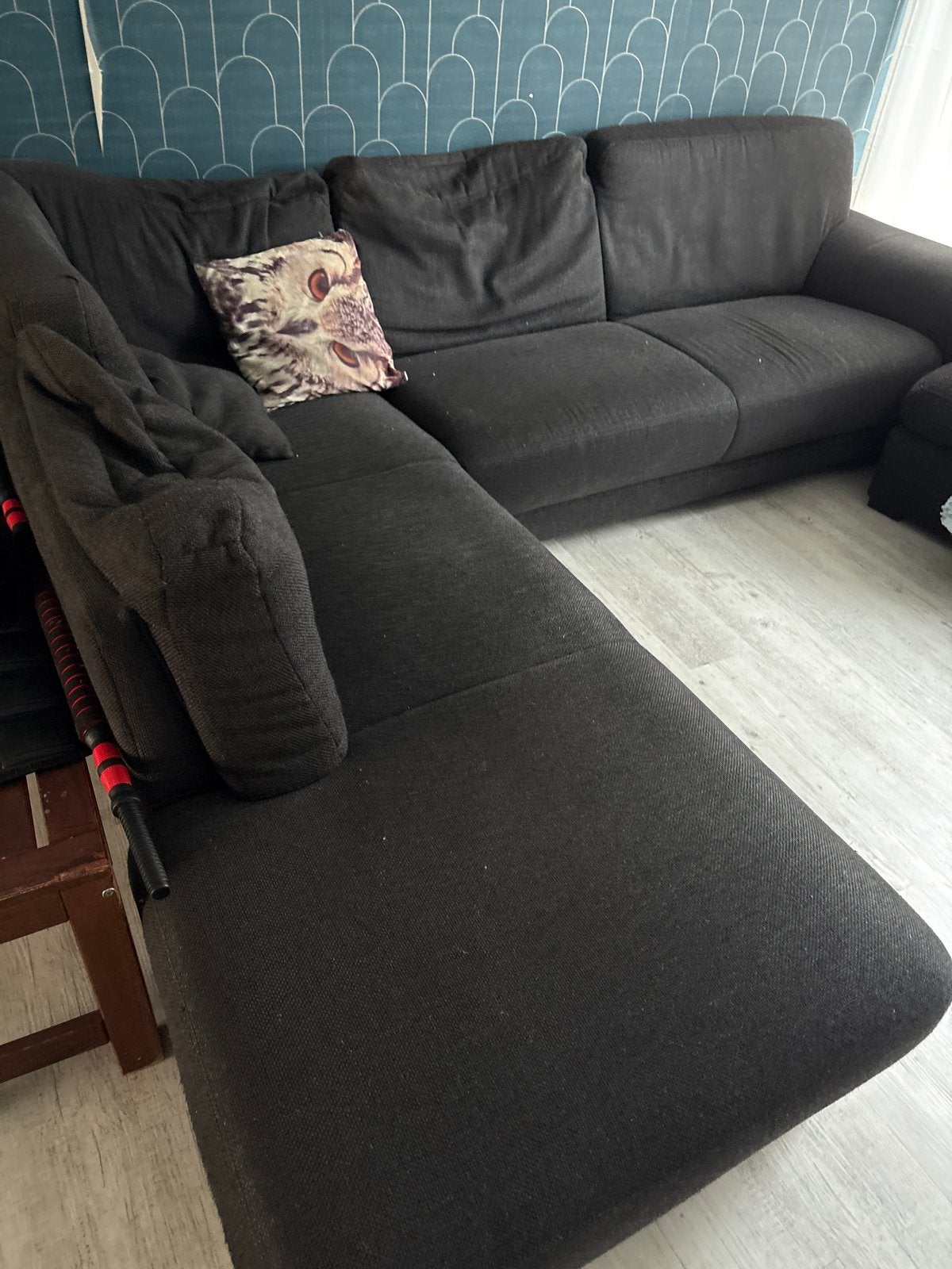 Comfortabele donkergrijze hoekbank met chaise longue, Ophalen, 250 tot 300 cm, Gebruikt, 125 tot 150 cm