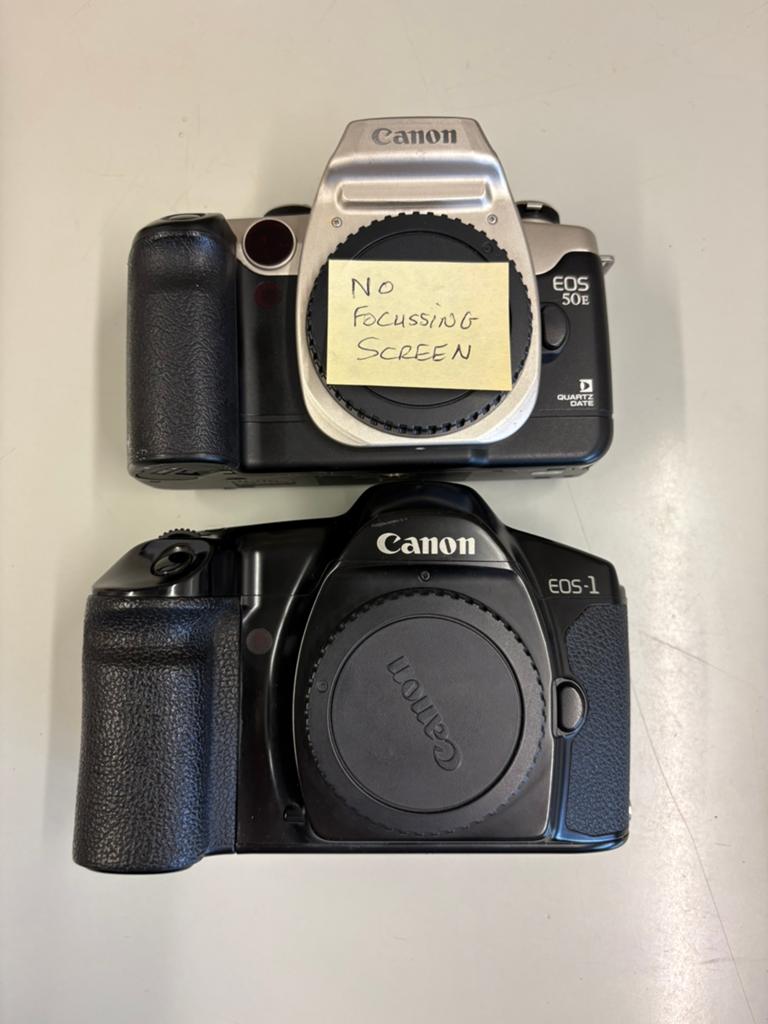 Analoog camerras voot onderdelen, Audio, Tv en Foto, Fotocamera's Analoog, Ophalen of Verzenden, Niet werkend, Spiegelreflex, Canon