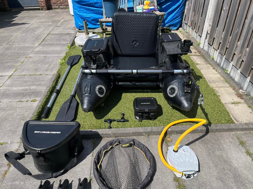 Savage Gear High Rider V2 170 bellyboat floatplus voorbereid, Watersport en Boten, Hengelsport | Roofvissen, Ophalen, Zo goed als nieuw