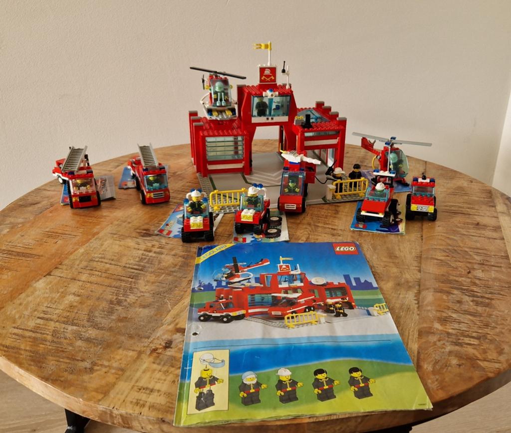 Lego City Brandweerkazerne met voertuigen en helikopters, Compleet, Lego, Ophalen of Verzenden, Complete set