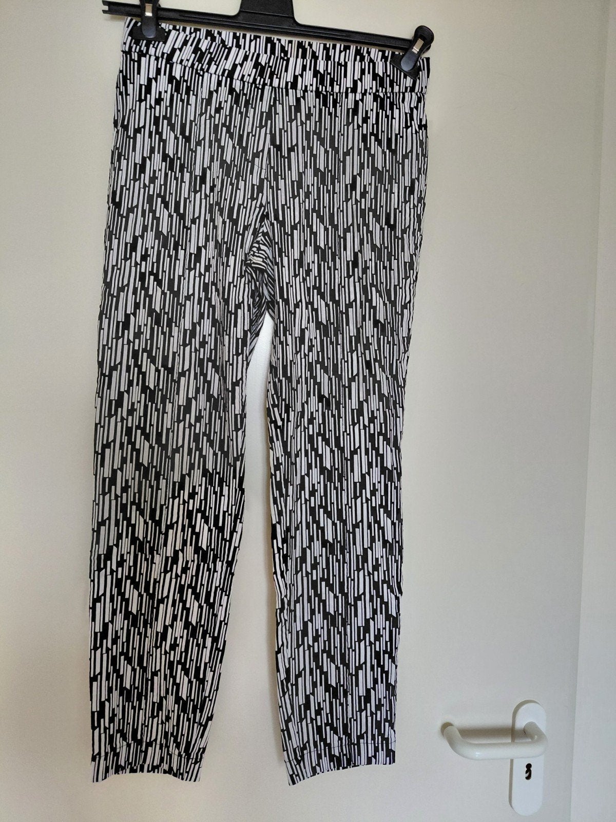 Broek van Toni 40, Maat 38/40 (M), Zwart, Ophalen of Verzenden, Zo goed als nieuw