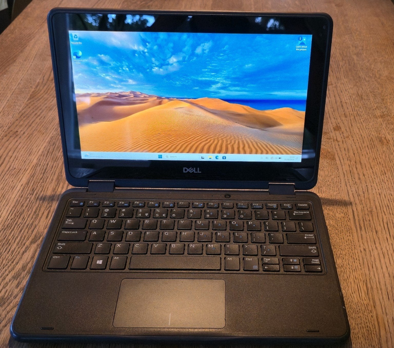 Dell Latitude 3190 2-in-1 - Intel Pentium Silver N5000, 4GB, Computers en Software, Intel Pentium N5000, Gebruikt, Qwerty, Met touchscreen
