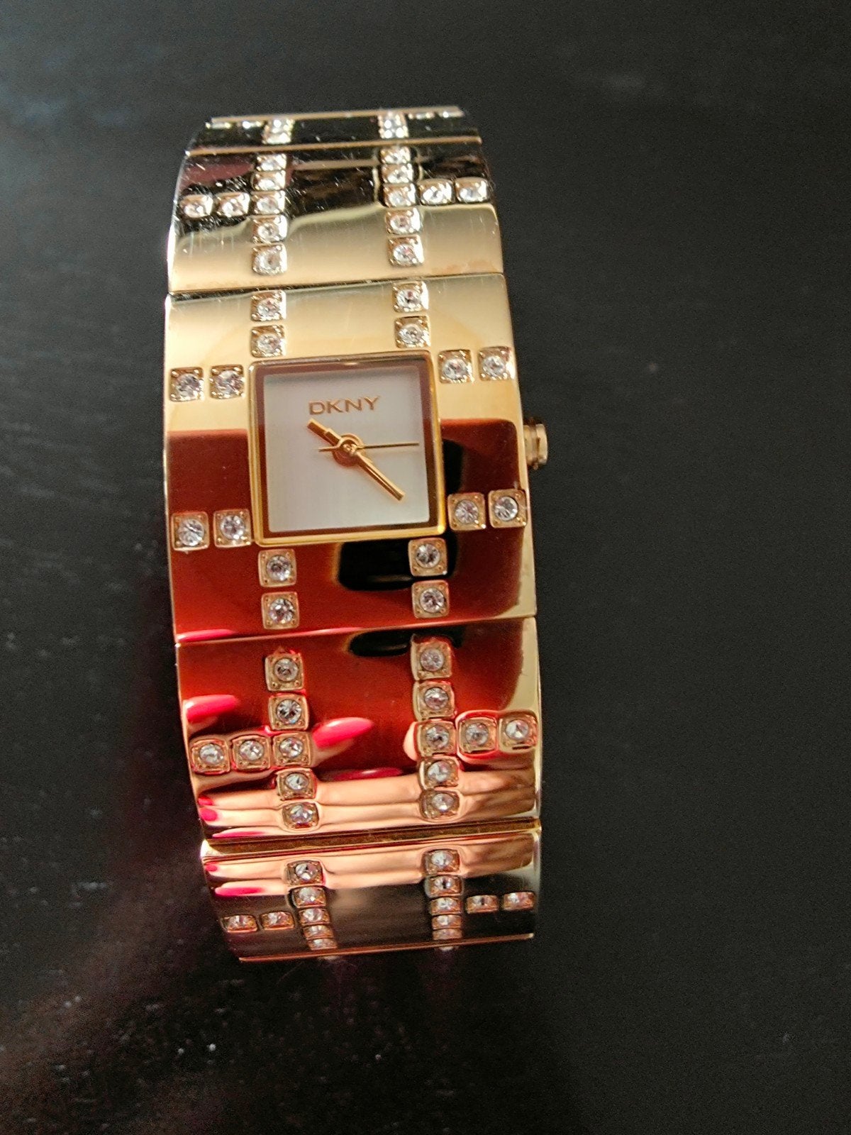 DKNY Dameshorloge Goudkleurig, Sieraden, Tassen en Uiterlijk, Horloges | Dames, Overige materialen, Gebruikt, DKNY, Polshorloge