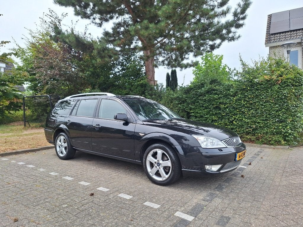 Ford Mondeo 1.8 16V 92KW Wagon 2007 Zwart, Zwart, 4 cilinders, Zwart, Stationwagon