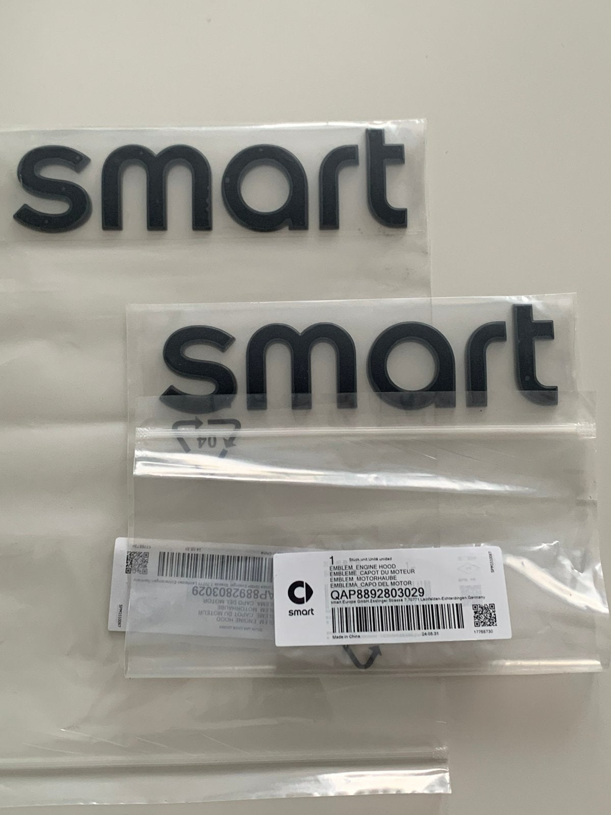 2x SMART emblemen/ logo. Glanzend zwart. OEM NIEUW 2026, Ophalen of Verzenden, Nieuw, Smart