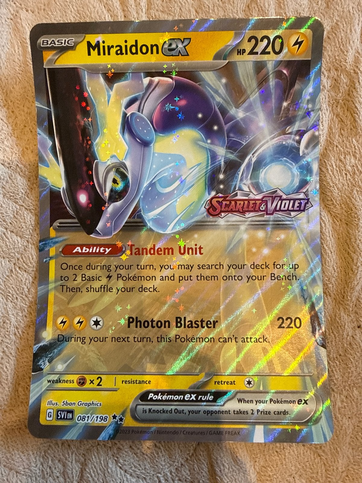 Pokémon TCG: Miraidon ex (081/198) Scarlet & Violet Foil, Ophalen of Verzenden, Zo goed als nieuw, Losse kaart, Foil