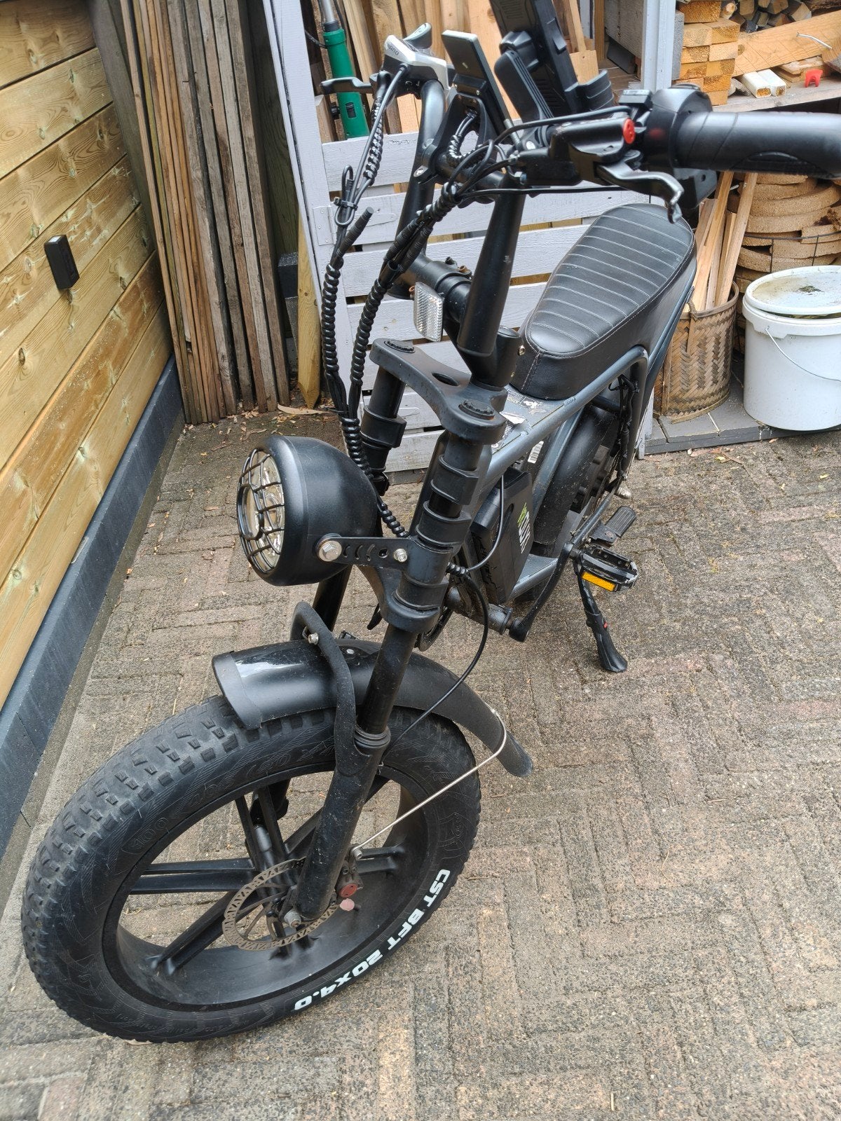 Goed onderhouden V8 OUXI e-bike met accessoires, 59 cm of meer, Ophalen, Gebruikt