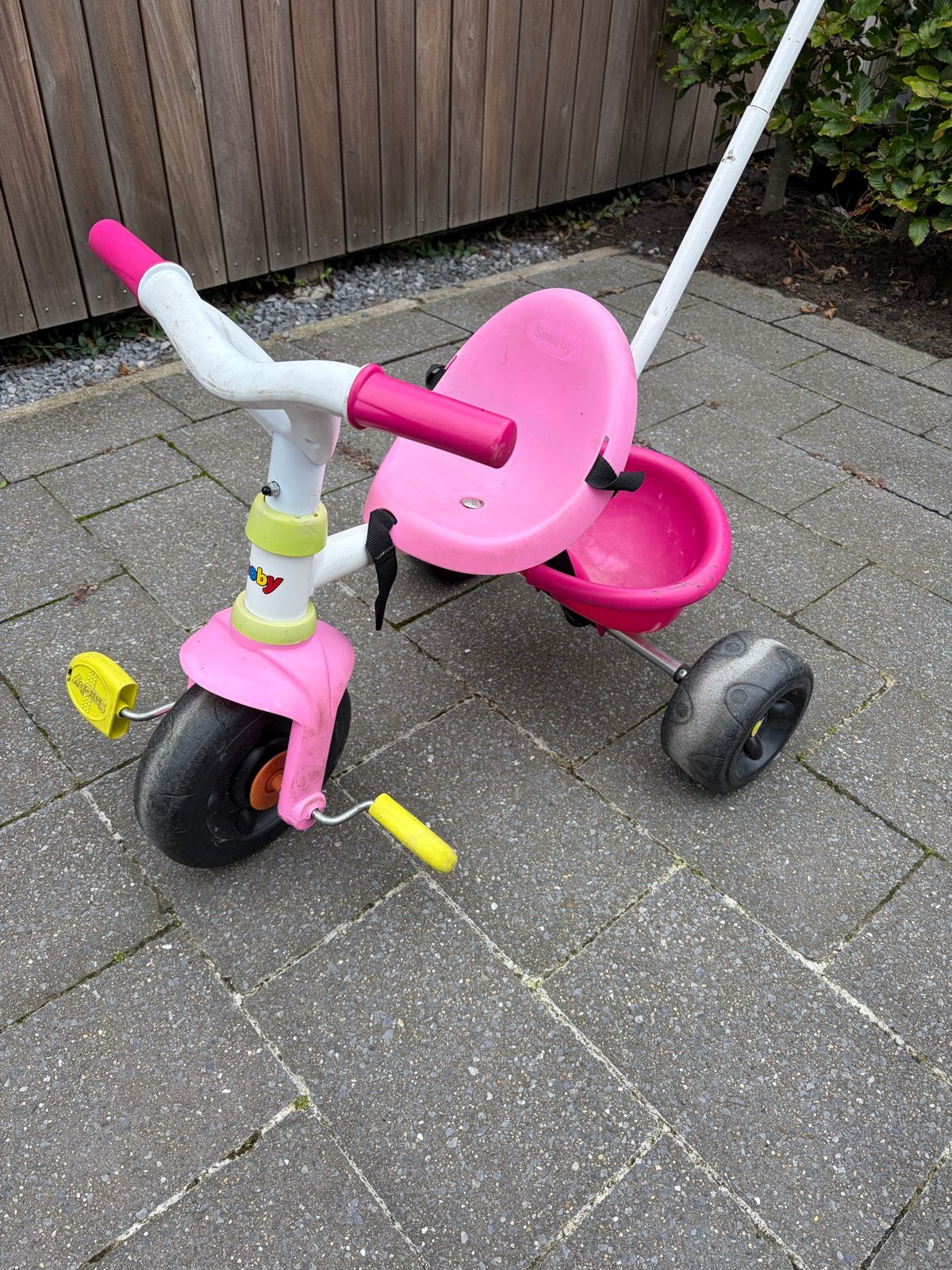 Roze driewieler met duwstang - Smoby, Ophalen, Gebruikt, Duwstang