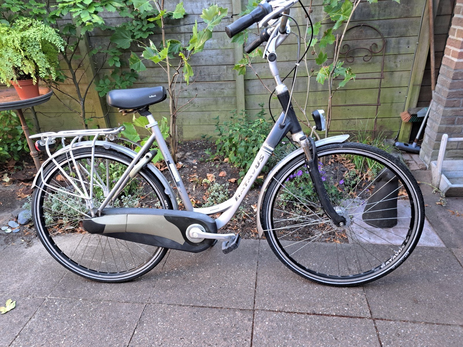 BATAVUS damesfiets/55cm/7versn/LED verl/ 28 inch/ fijne fiet, Ophalen, 53 tot 56 cm, Batavus, Versnellingen