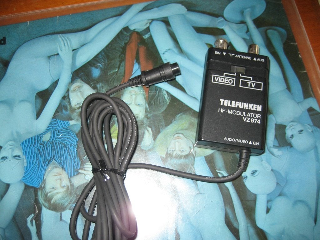 Telefunken hf modulator vz 974 model, Ophalen of Verzenden, Gebruikt, Minder dan 2 meter, Overige kabels