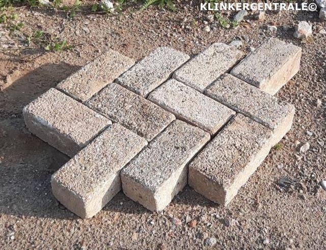 ROOIKORTING 1.000m2 grijs betonklinkers keiformaat bkk bss, Tuin en Terras, Bij dit gebruikte product niet meer te achterhalen.