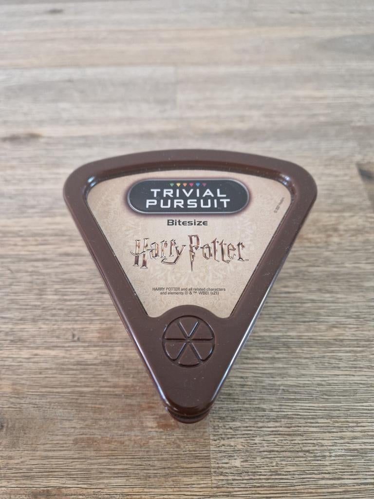 Trivial Pursuit Bitesize Harry Potter Reisspel, Hobby en Vrije tijd, Gezelschapsspellen | Bordspellen, Ophalen of Verzenden, Zo goed als nieuw