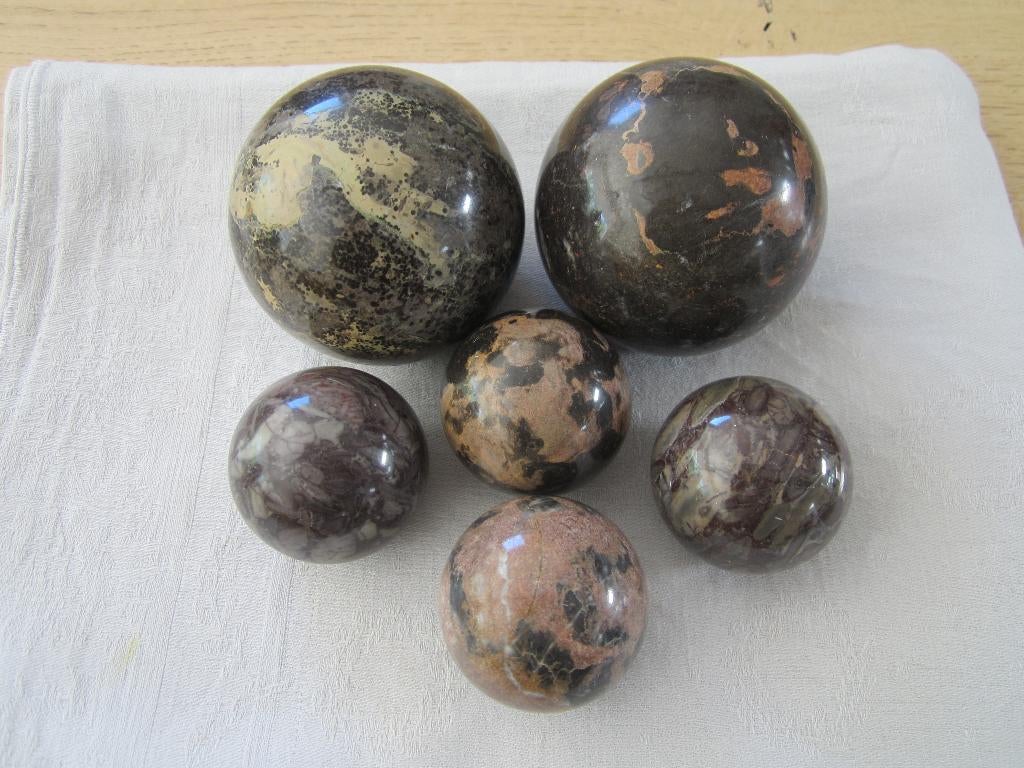 GEPOLIJSTE NATUURSTENEN DECORATIE BALLEN, Ophalen