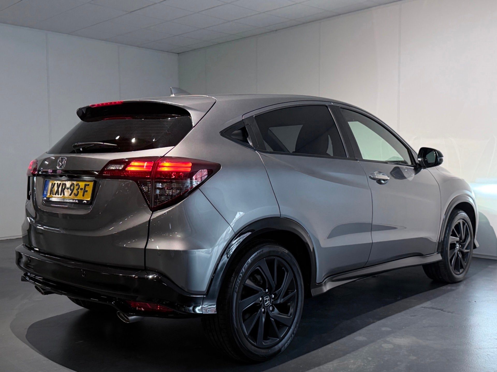 Honda HR-V 1.5 i-VTEC Turbo Sport AUT /Clima/Cruise/NAVI/Cam, Auto's, Dealer onderhouden, Euro 6, Leder en Stof, 14 km/l