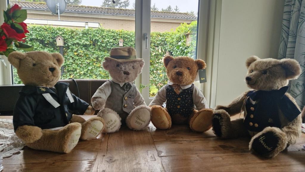 Harrods annual bears 2009/2011/2016/2000, Ophalen of Verzenden, Stoffen beer, Overige merken
