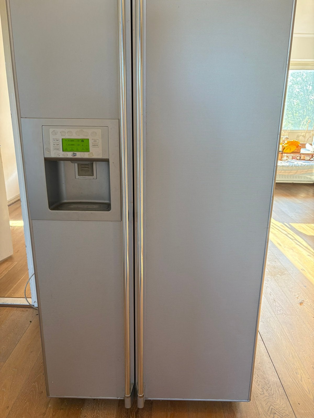 Amerikaanse koelkast met ijsblokjesmachine, Witgoed en Apparatuur, Koelkasten en IJskasten, Gebruikt, Met aparte vriezer, 160 cm of meer