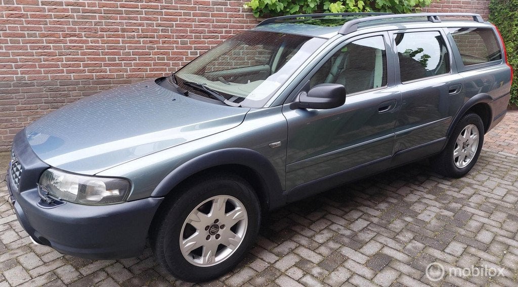 Volvo XC70 2.5 T Geartronic Comfort Line (MOOI EN GOED!), Auto's, Volvo, Automaat, XC70, 2521 cc, 209 pk