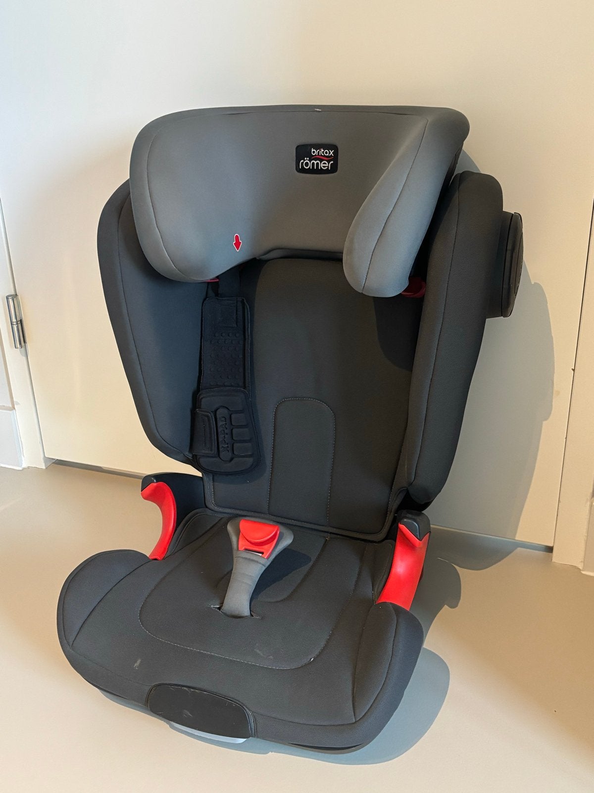 Britax Römer KIDFIX II XP SICT autostoel 15-36 kg, Ophalen, Romer, Autogordel of Isofix, Gebruikt