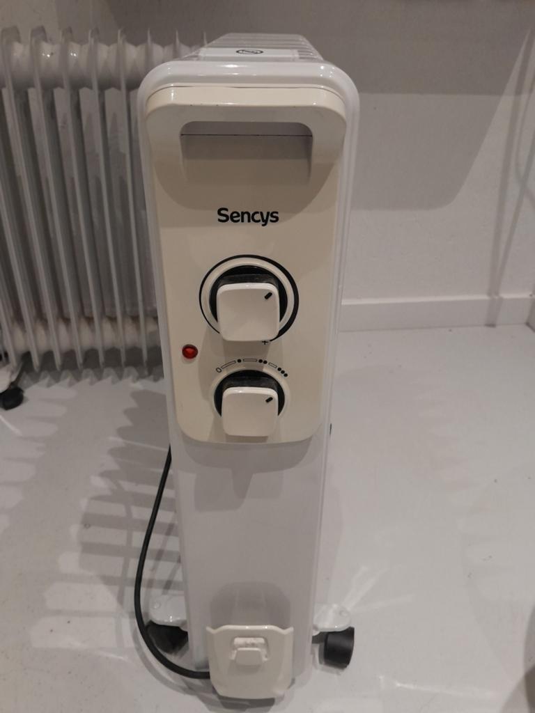 2x Sencys Oliegevulde Radiator 2500W, Ophalen, 30 tot 80 cm, Radiator, Minder dan 60 cm