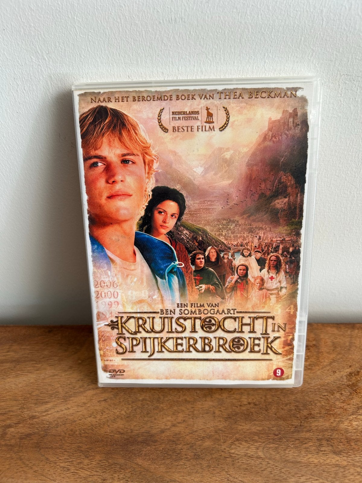 Kruistocht in Spijkerbroek DVD - Thea Beckman, Vanaf 9 jaar, Engels, Zo goed als nieuw, Ophalen of Verzenden