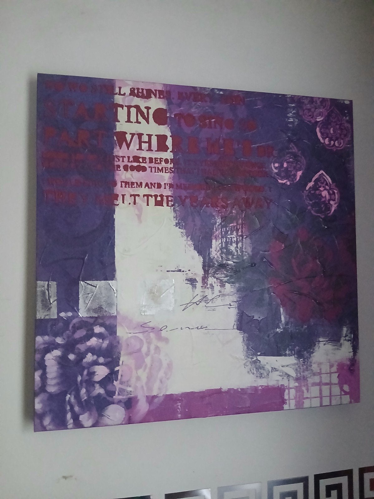 Abstract paars schilderij met tekst en textuur, Ophalen of Verzenden