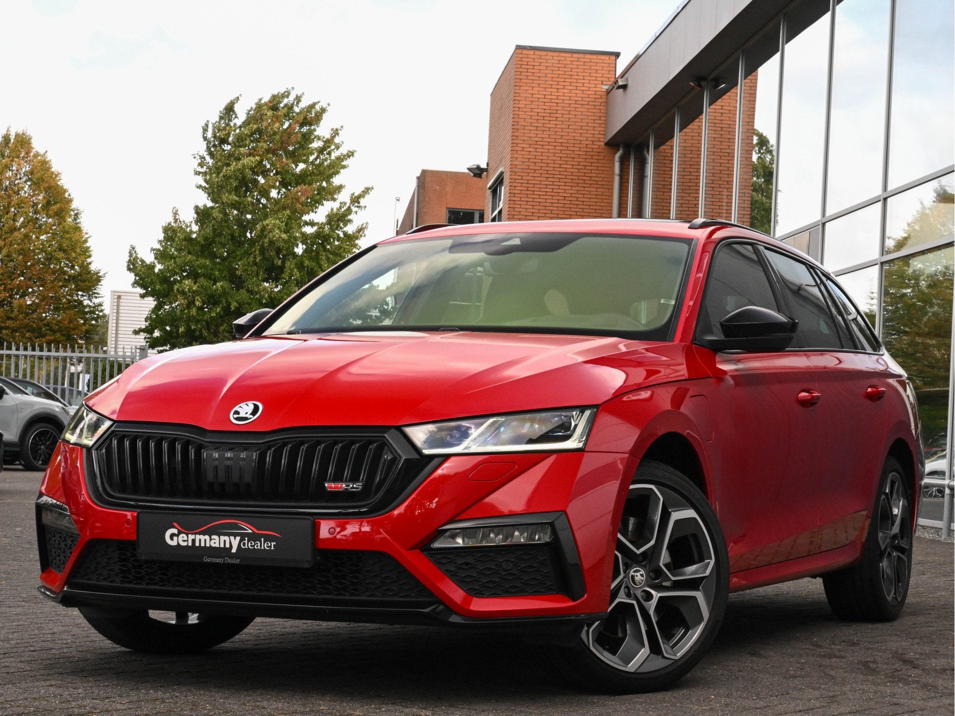 Skoda Octavia Combi 1.4 TSI 245pk RS iV PHEV Pano Head-Up Ca, Gebruikt, Zwart, 4 cilinders, Met garantie (alle)
