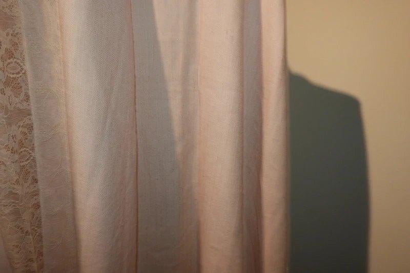 Marccain grote sjaal licht roze brede band met kant, Verzenden, Maat 46/48 (XL) of groter, Sjaal, Gedragen
