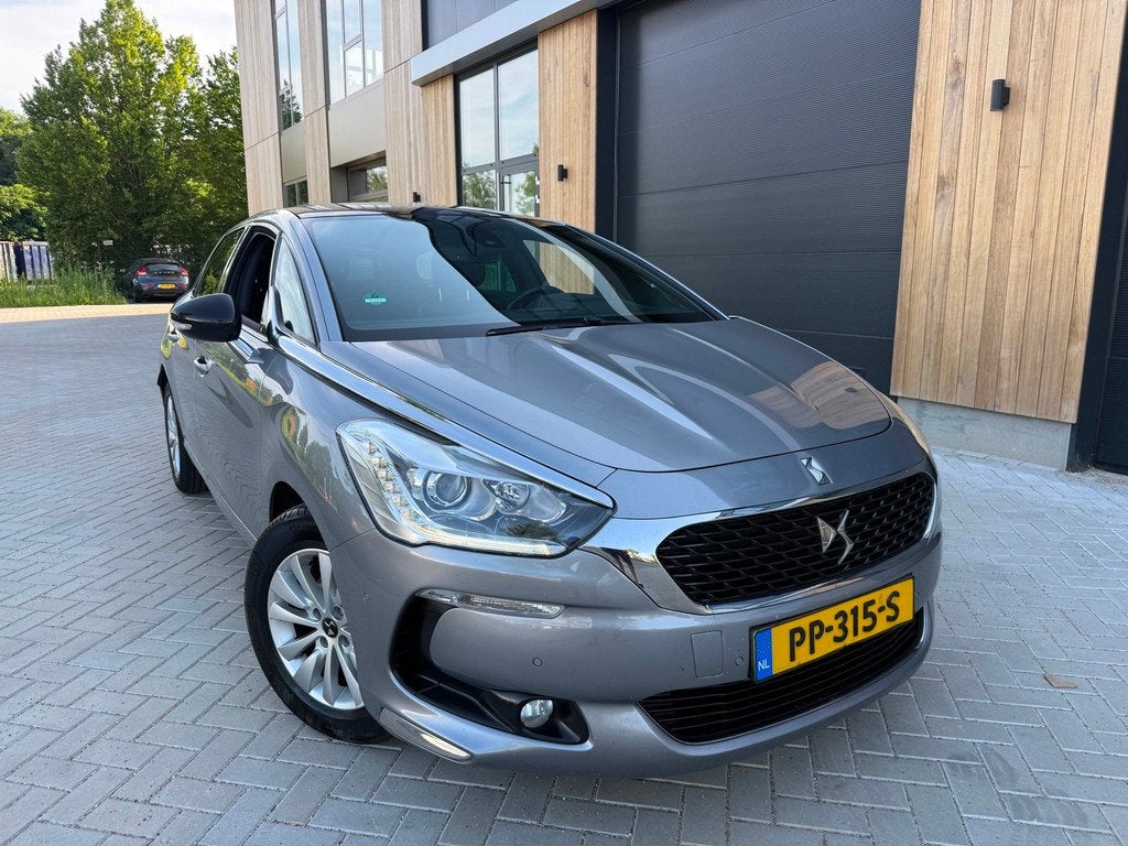 DS 5 1.6 BlueHDi Chic (bj 2016) Euro6/Camera/Clima/Navi/LED/, Auto's, DS, Voorwielaandrijving, 745 kg, Gebruikt, 4 cilinders