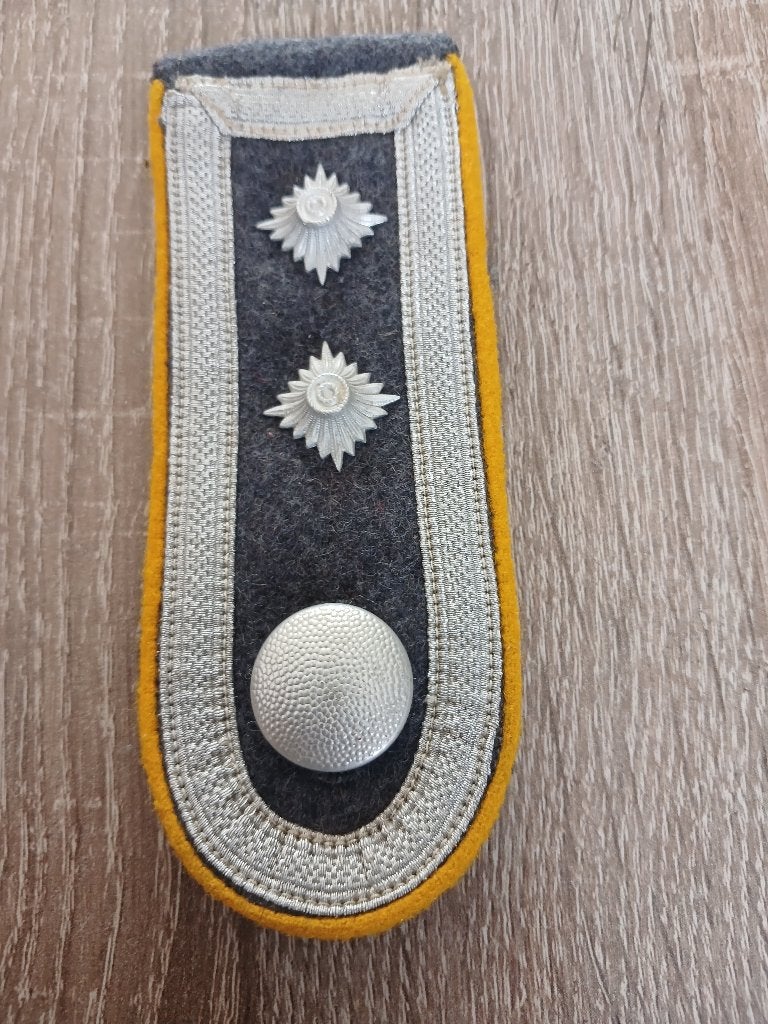 Schouderstuk Oberfeldwebel Luftwaffe., Verzamelen, Ophalen of Verzenden, Luchtmacht, Duitsland, Embleem of Badge