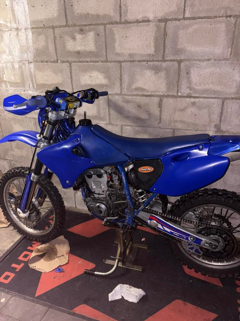 Yamaha yz426f met kenteken EN EXTRA’S, Sportuitlaat, Enduro, Minimaal motorrijbewijs A2, Handgeschakeld