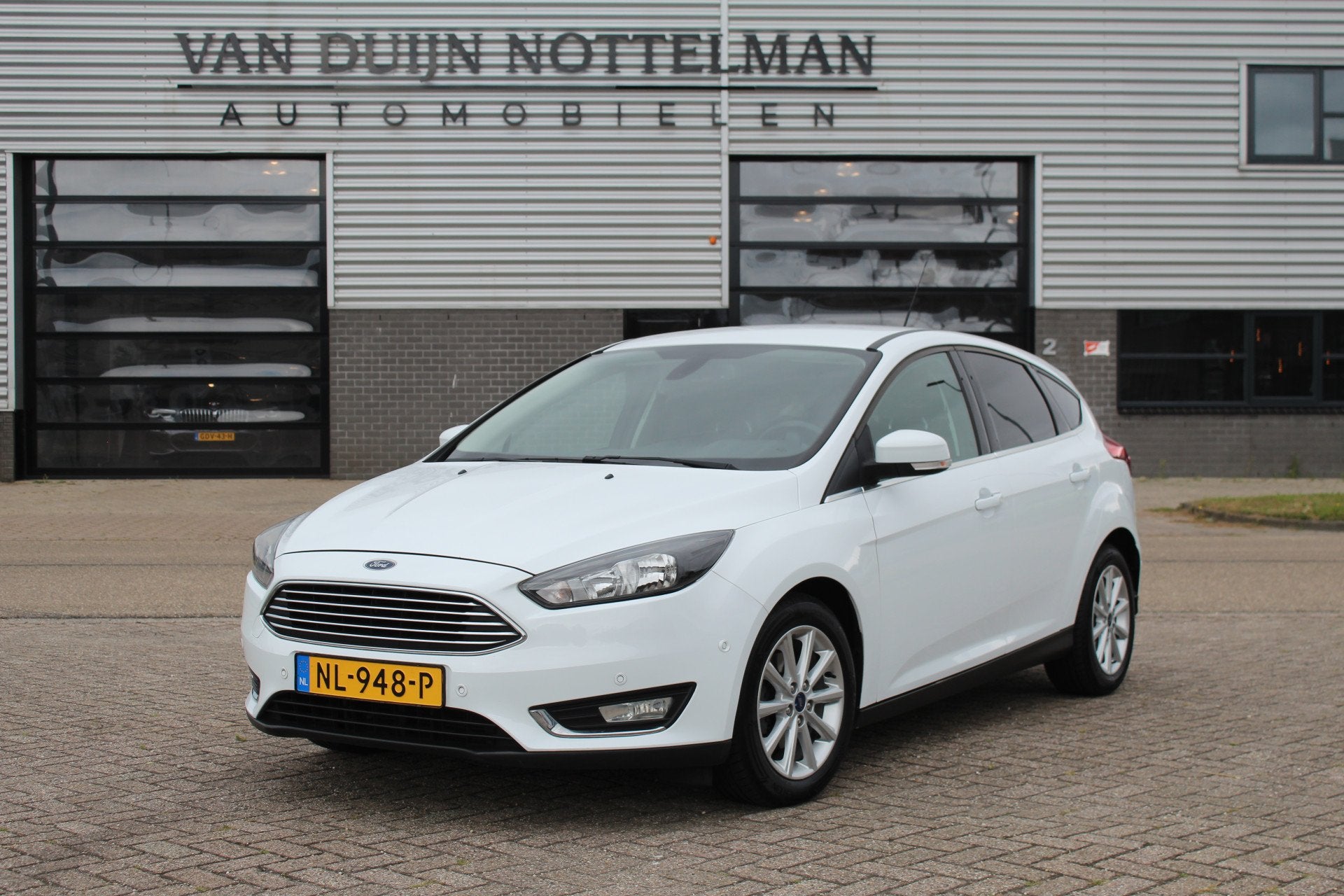 Ford Focus 1.0 Titanium / Carplay / Climate / N.A.P., Gebruikt, Met garantie (alle), 635 kg, Wit