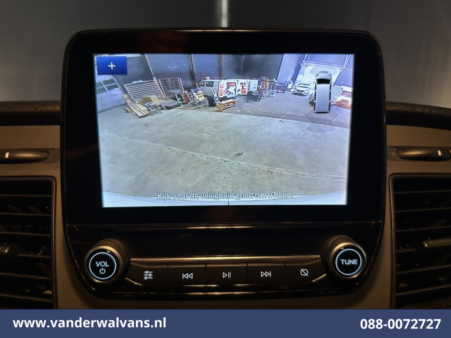 Ford Transit 2.0 TDCI 130pk L3H2 Euro6 Airco | Camera | Navi, Voorwielaandrijving, Dealer onderhouden, Stof, 4 cilinders