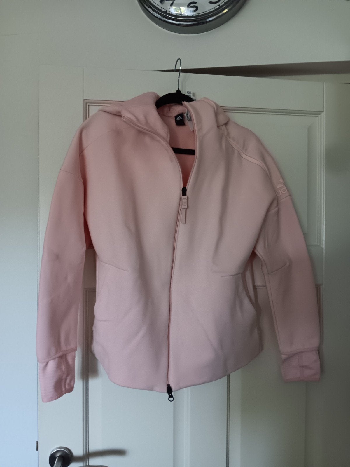 nieuw sportvest van Adidas maat L, kleur licht pastelroze, Kleding | Dames, Sportkleding, Adidas, Nieuw, Ophalen of Verzenden