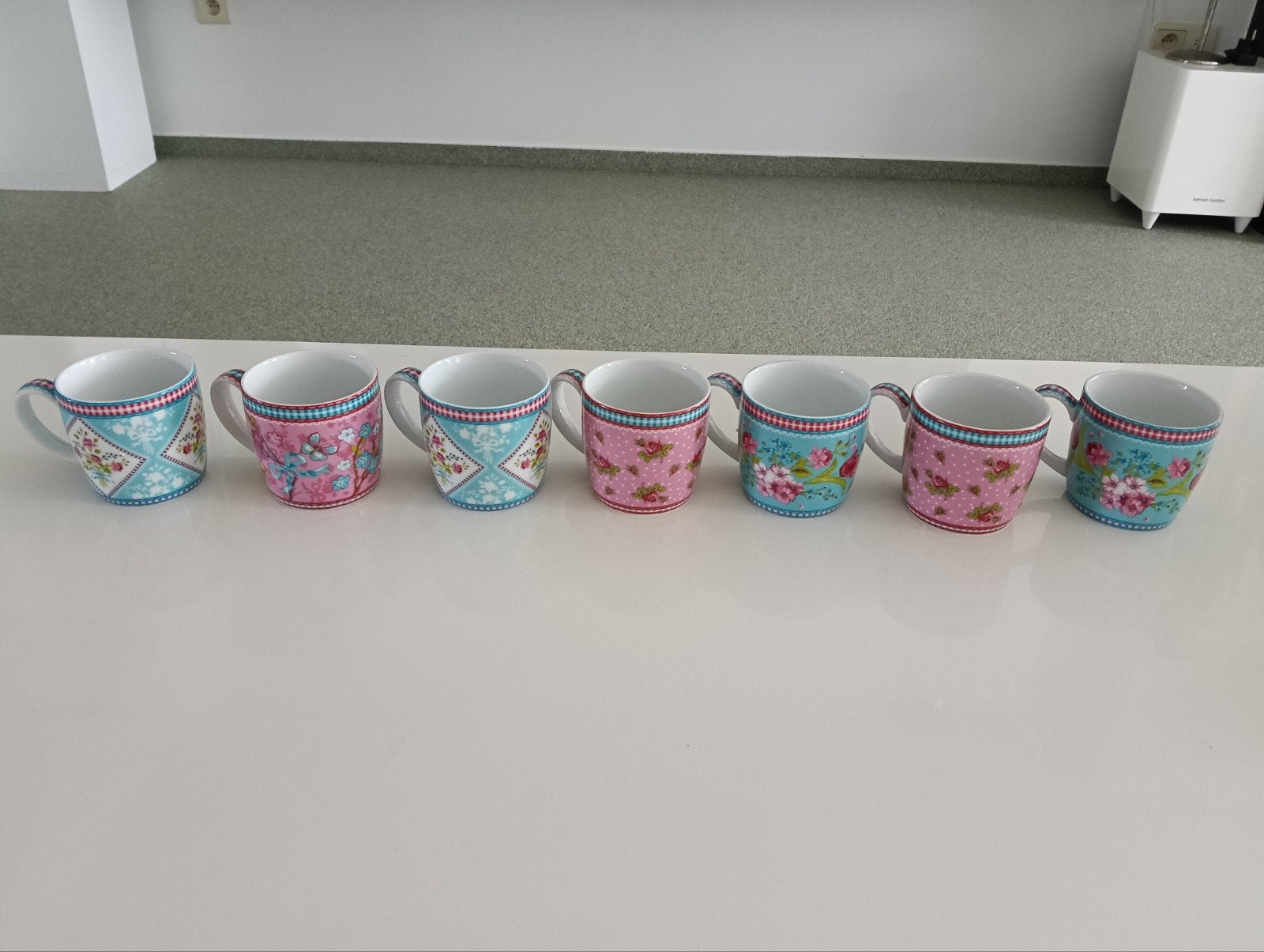 7 pip mokken, Ophalen of Verzenden, Zo goed als nieuw, Overige stijlen, Kop(pen) en/of Schotel(s)