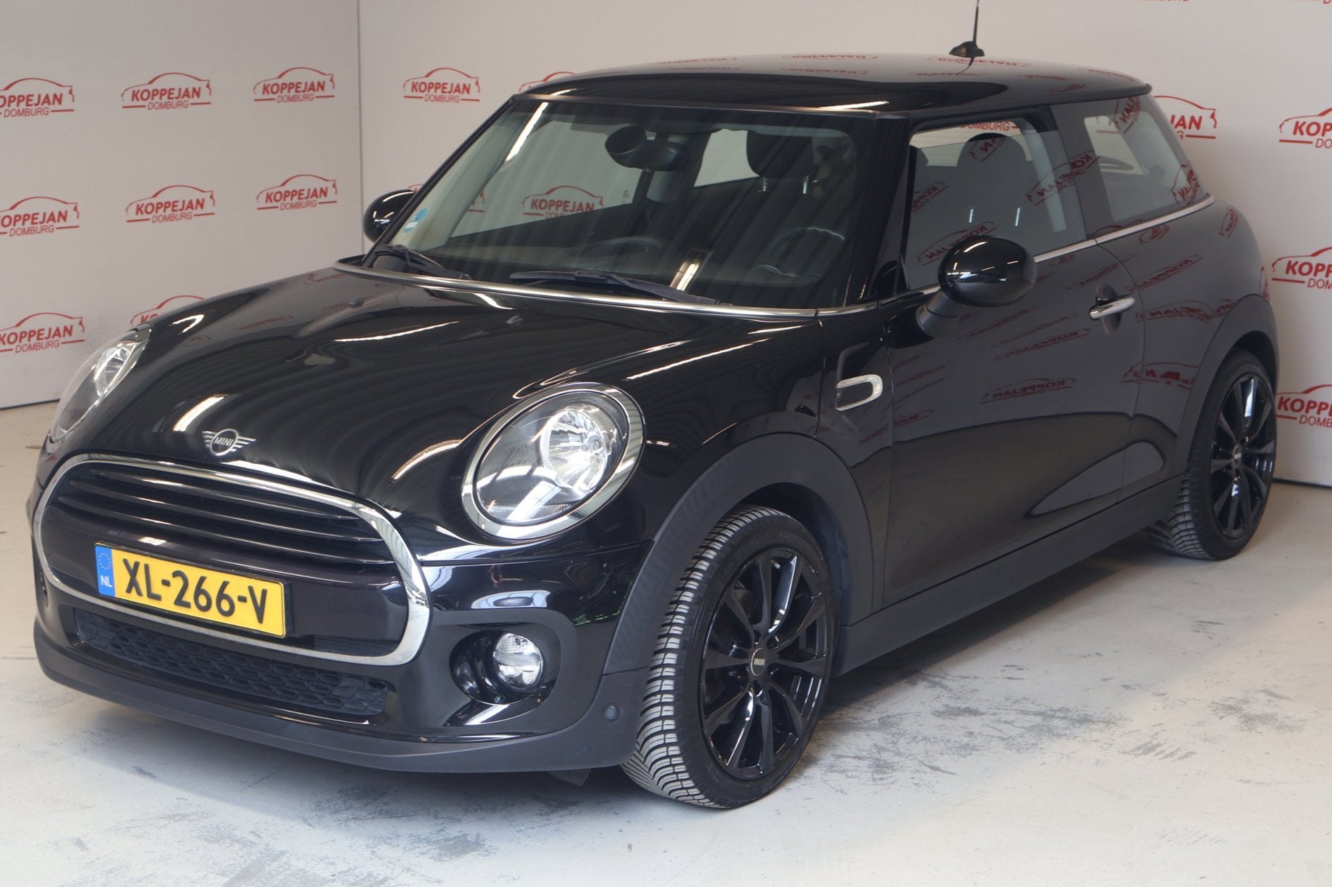 Mini 3-Deurs 1.5 Cooper NL Auto, Apple carplay, airco, LM wi, 136 pk, Gebruikt, Euro 6, 4 stoelen