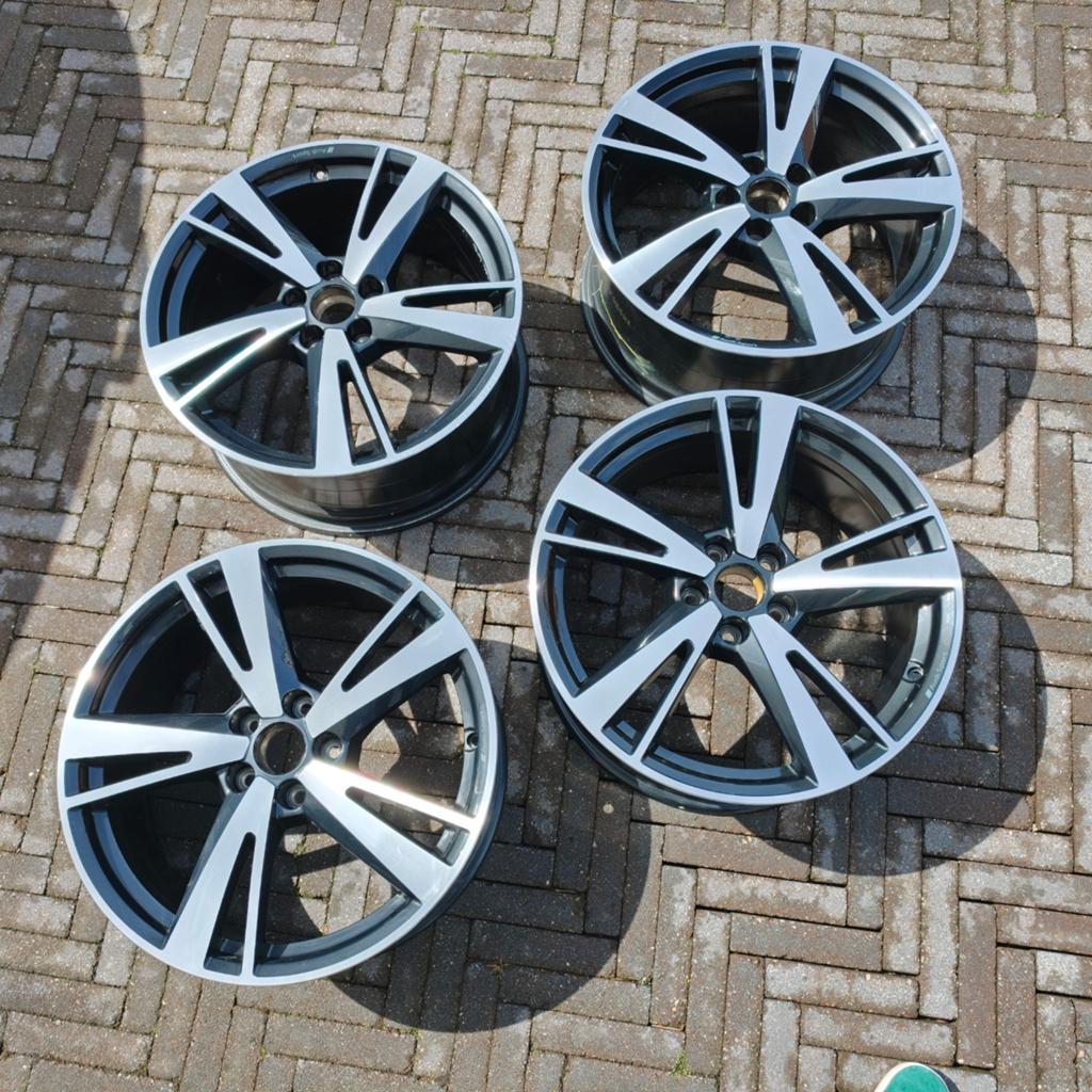 Audi A3 S3 RS3 19 inch Velgen (origineel), Auto-onderdelen, Banden en Velgen, Gebruikt, Velg(en), 235 mm, Personenwagen