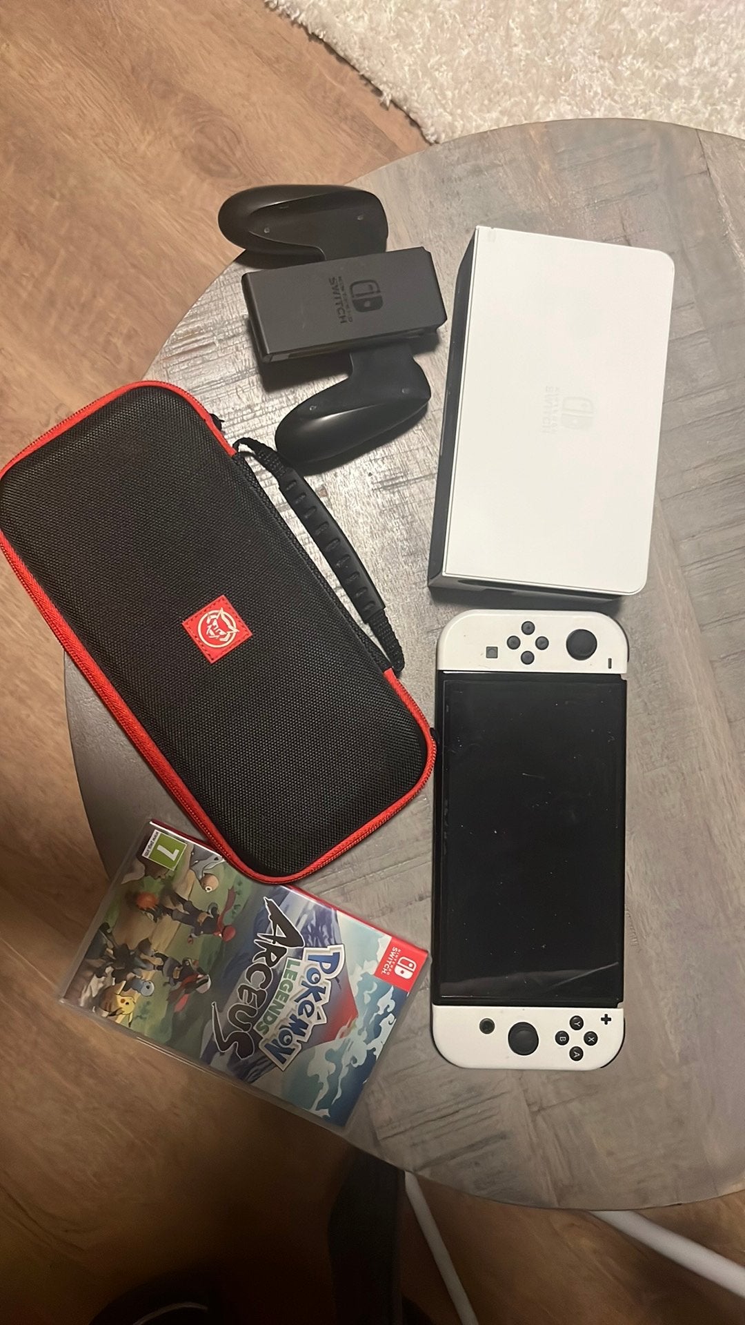 Nintento Switch Oled +  Pokemon Legends Arceus, Ophalen, Zo goed als nieuw, Met 1 controller, Switch OLED