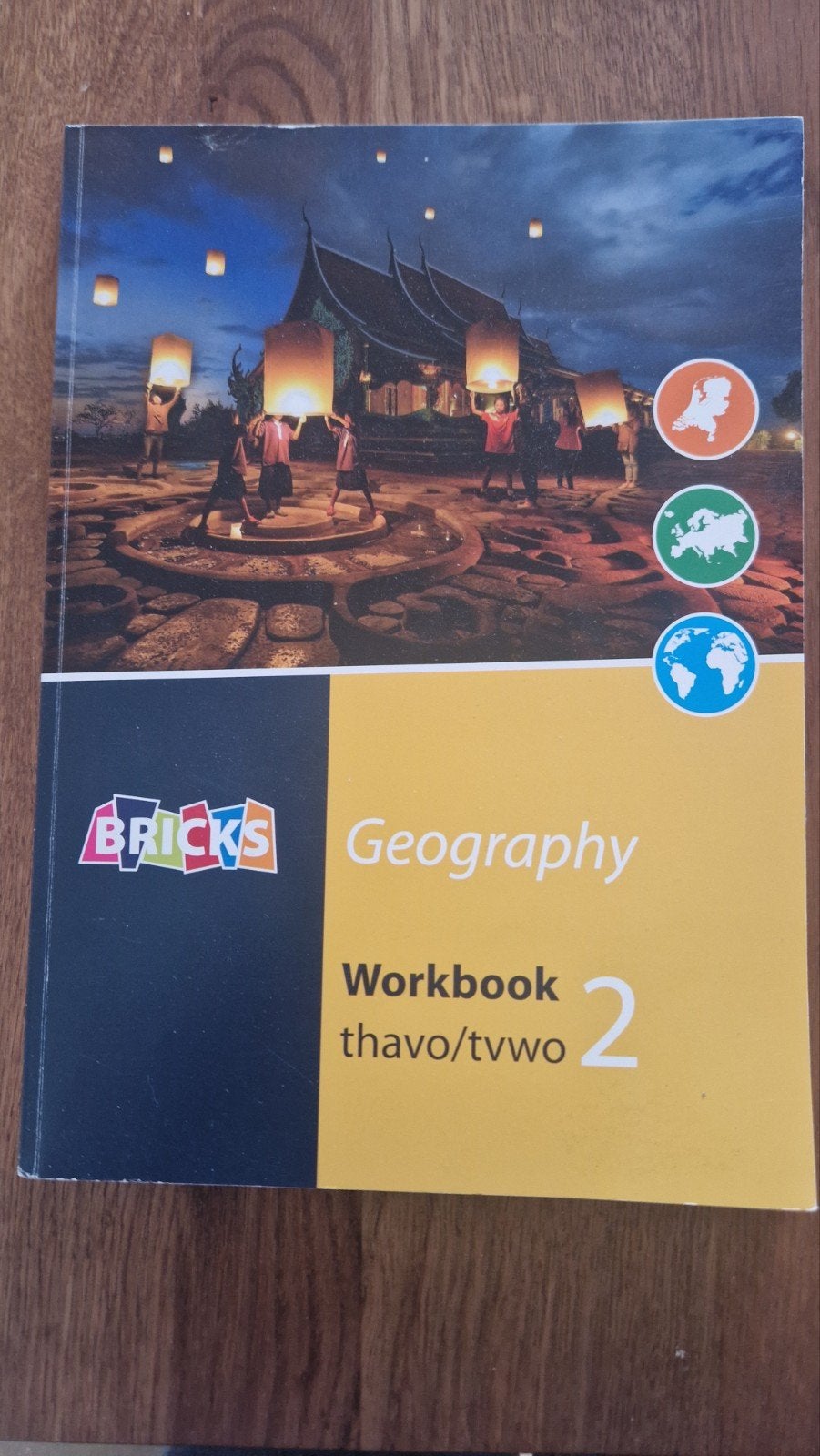 BRICKS Geography Workbook 2 thavo/tvwo, Boeken, Schoolboeken, Ophalen of Verzenden, Zo goed als nieuw, HAVO, Aardrijkskunde