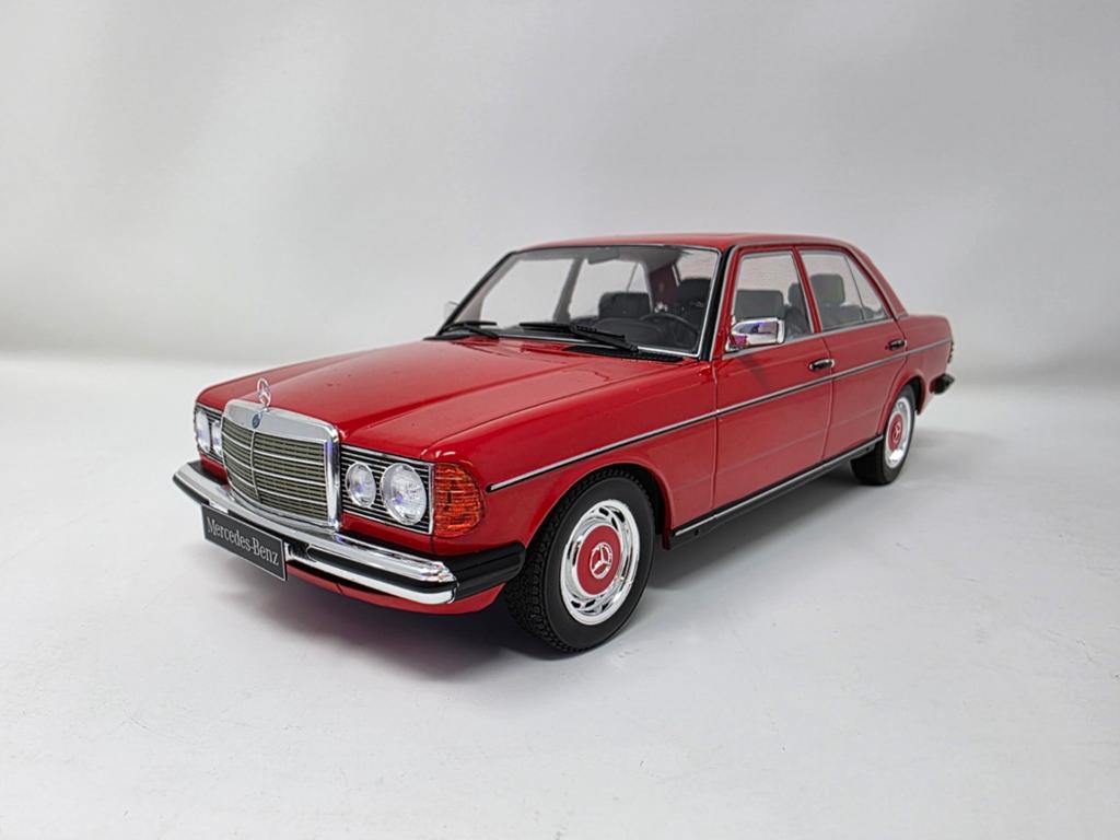 Mercedes 230E W123 1975 1:18 in OVP, Ophalen of Verzenden, Zo goed als nieuw, Overige merken
